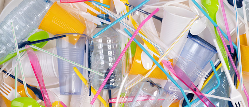 News_Plastic_Utensils Plastic cups and utensils